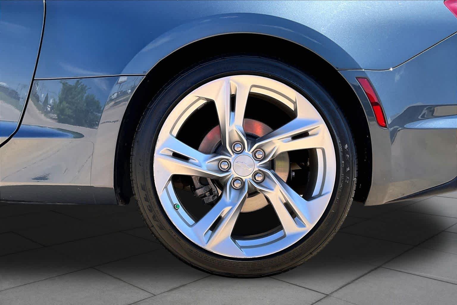 Used 2021 Shadow Gray Metallic Chevrolet LT1 image 10