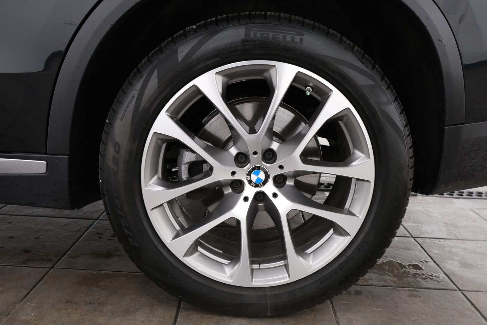 Certified Used 2024 Black Sapphire Metallic BMW xDrive40i image 37