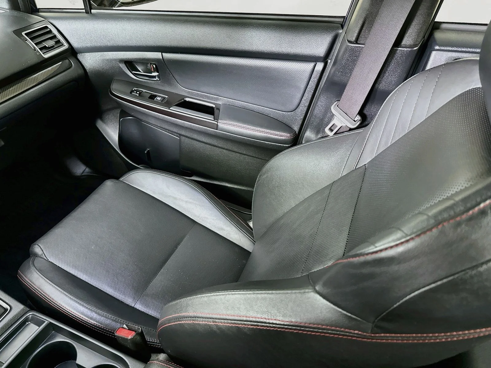 Used 2019 Blue Subaru Limited image 22