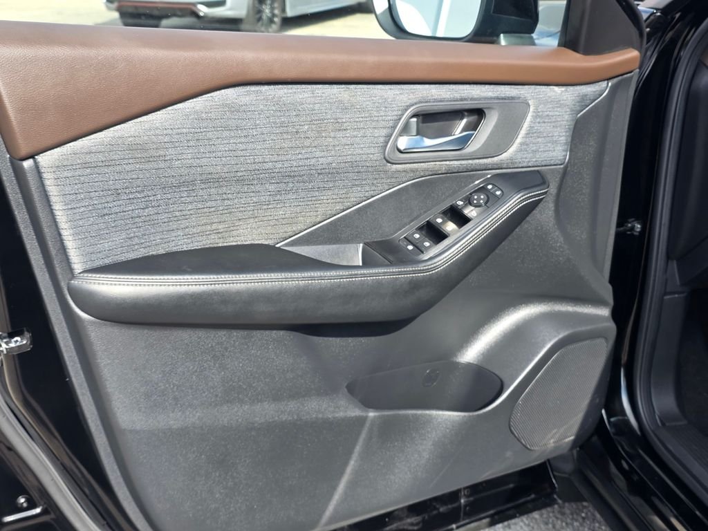 Used 2023 Black Nissan SV image 13