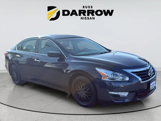 Used 2015 Blue Nissan 2.5 S image 7