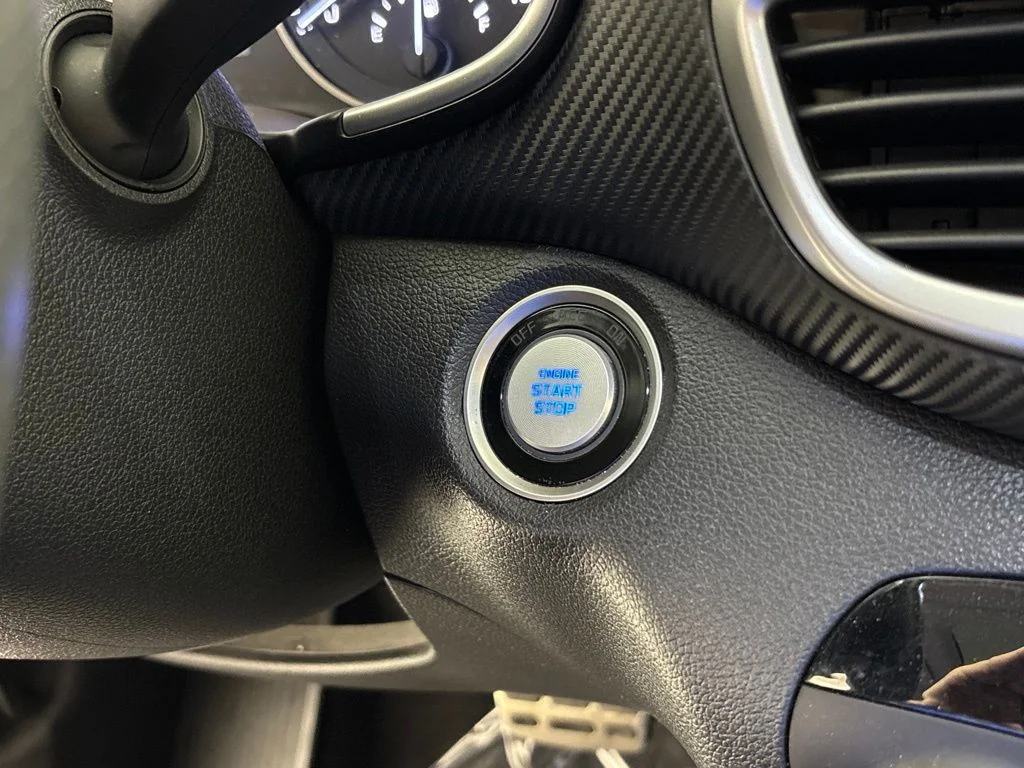 Used 2019 Red Hyundai Night image 31