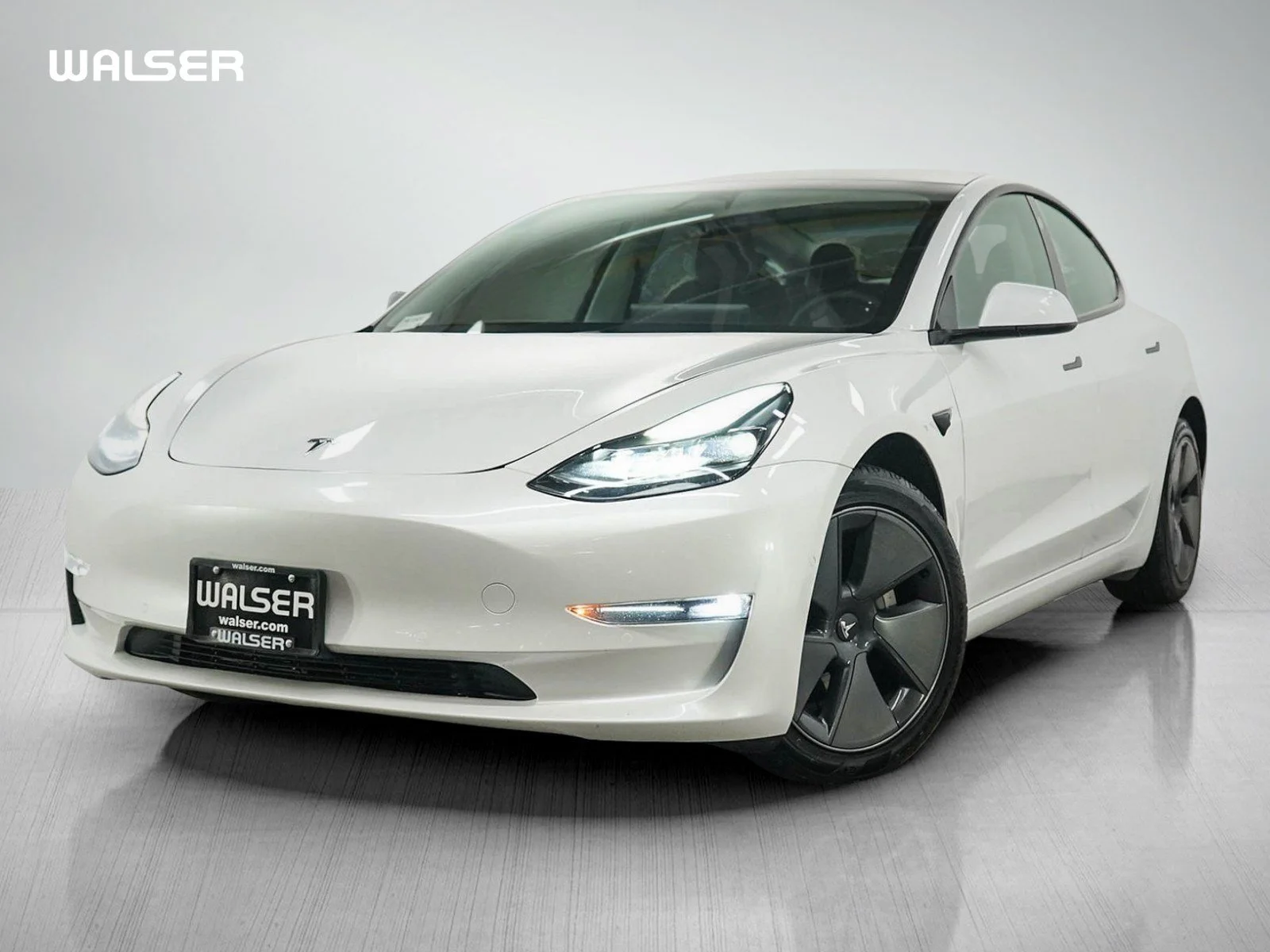 Used 2021 Pearl White Multi-Coat Tesla Long Range AWD image 1