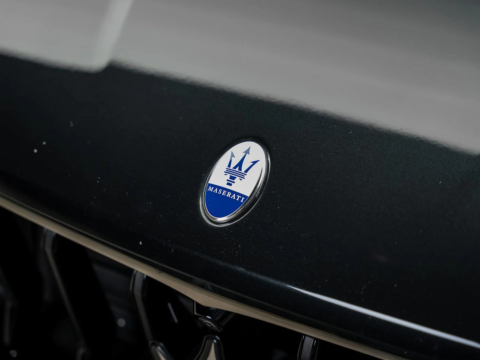 Used 2022 Gray Maserati Modena image 12