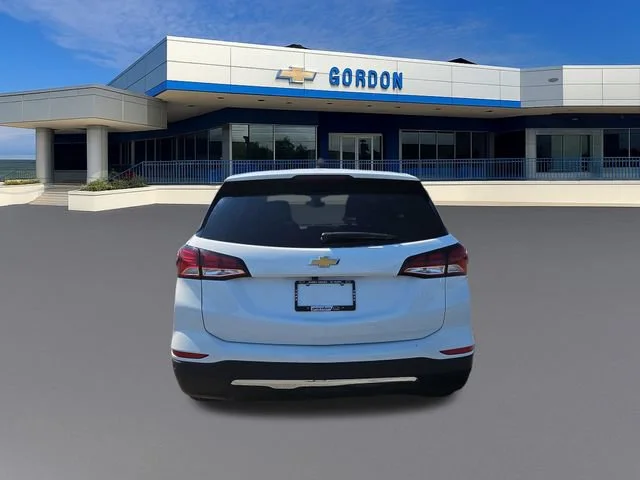 Used 2024 Summit White Chevrolet LT image 4