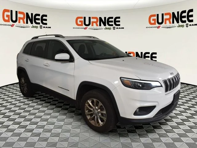 Used 2019 White Jeep Latitude image 9