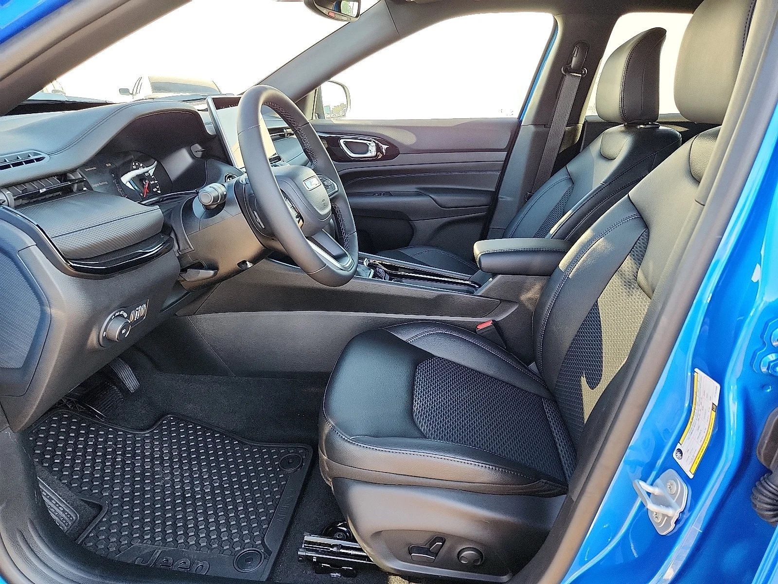 New 2026 Blue Jeep LATITUDE ALTITUDE 4X4 image 10