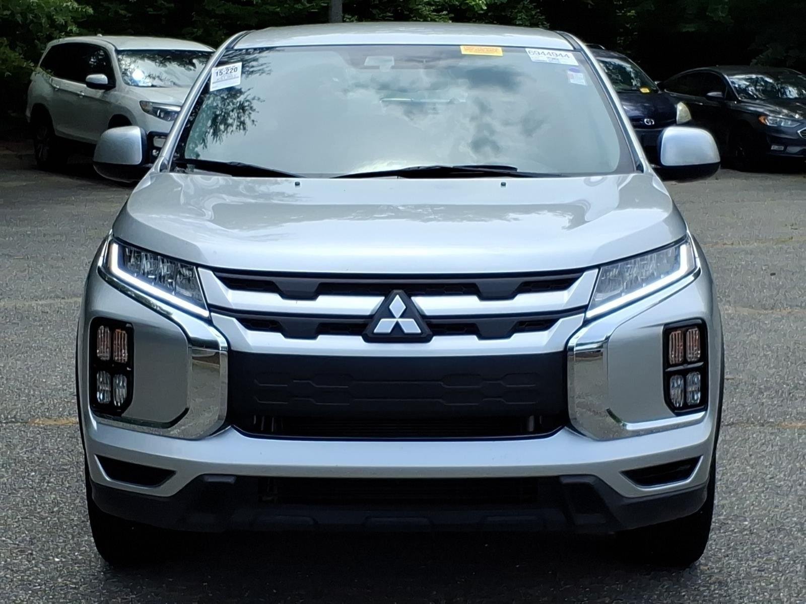 Used 2025  MITSUBISHI  image 2