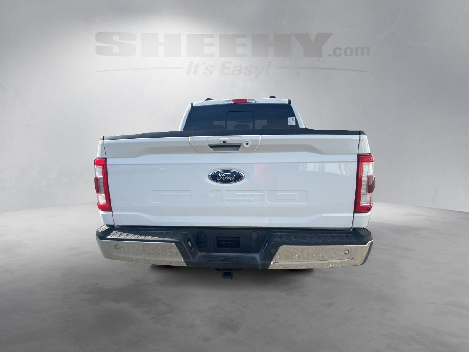 Used 2023  Ford Lariat image 13