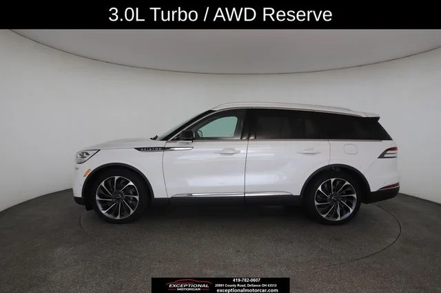 Used 2020 White Lincoln Reserve image 6