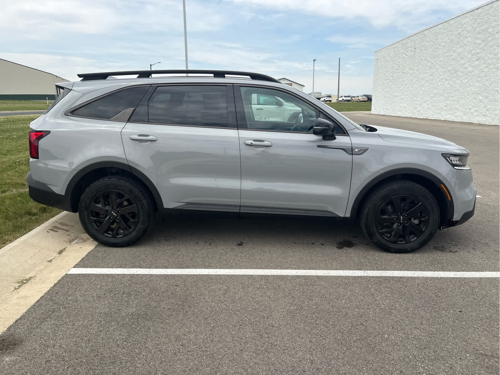 Used 2022 Kia Sorento X-Line S with VIN 5XYRLDLC9NG142084 for sale in Spring Valley, Minnesota