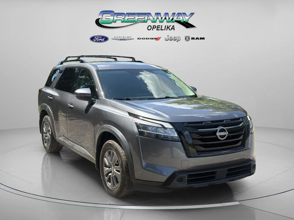 2022 Nissan Pathfinder SV 2WD's photo