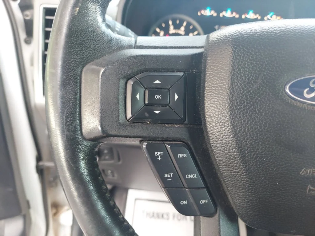 Used 2017 Oxford White Ford XLT image 13