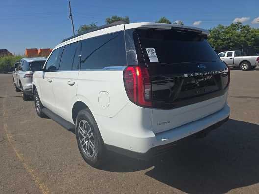 Used 2025 Oxford White Ford Active image 4