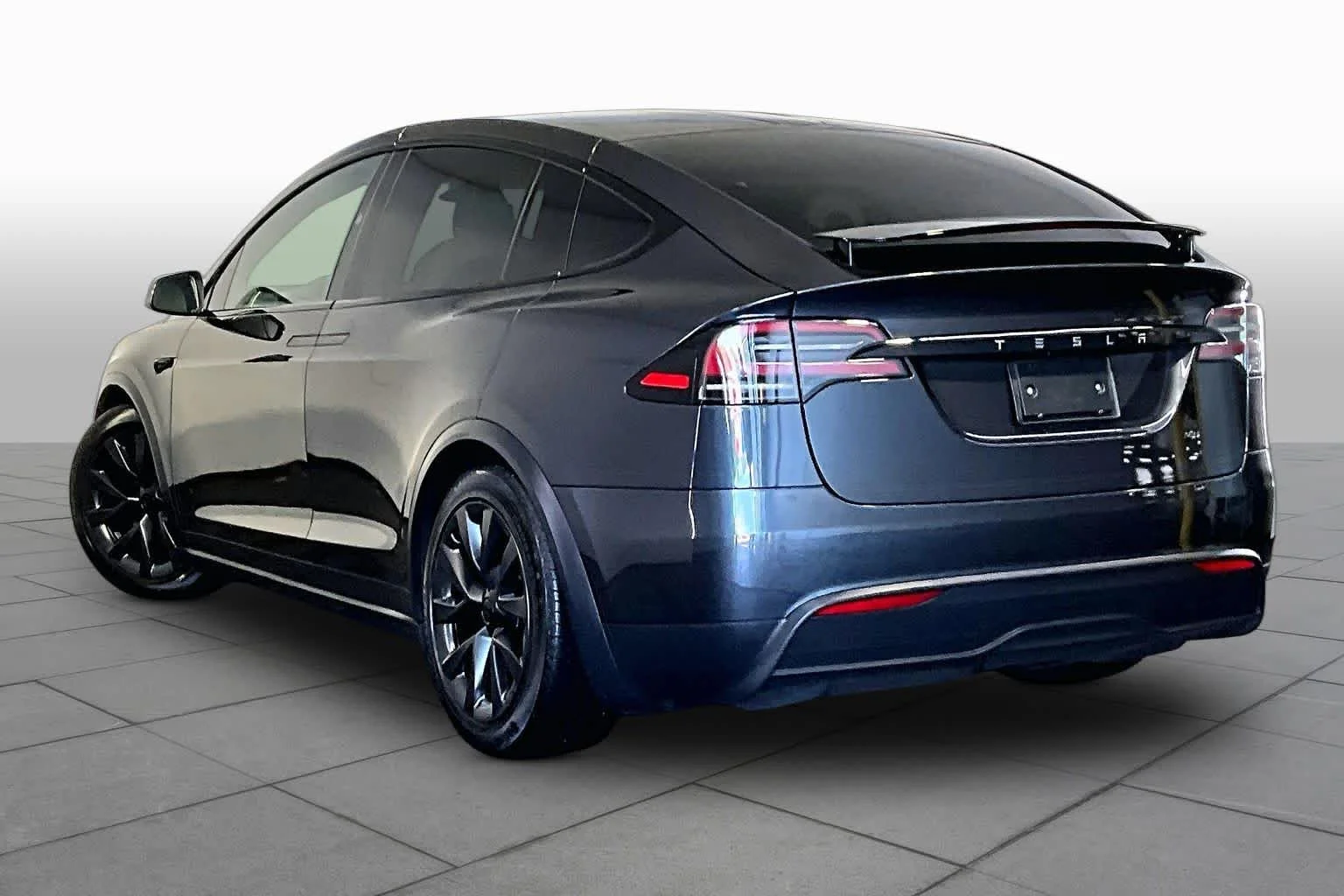 Used 2024 Pearl White Multi-Coat Tesla  image 10