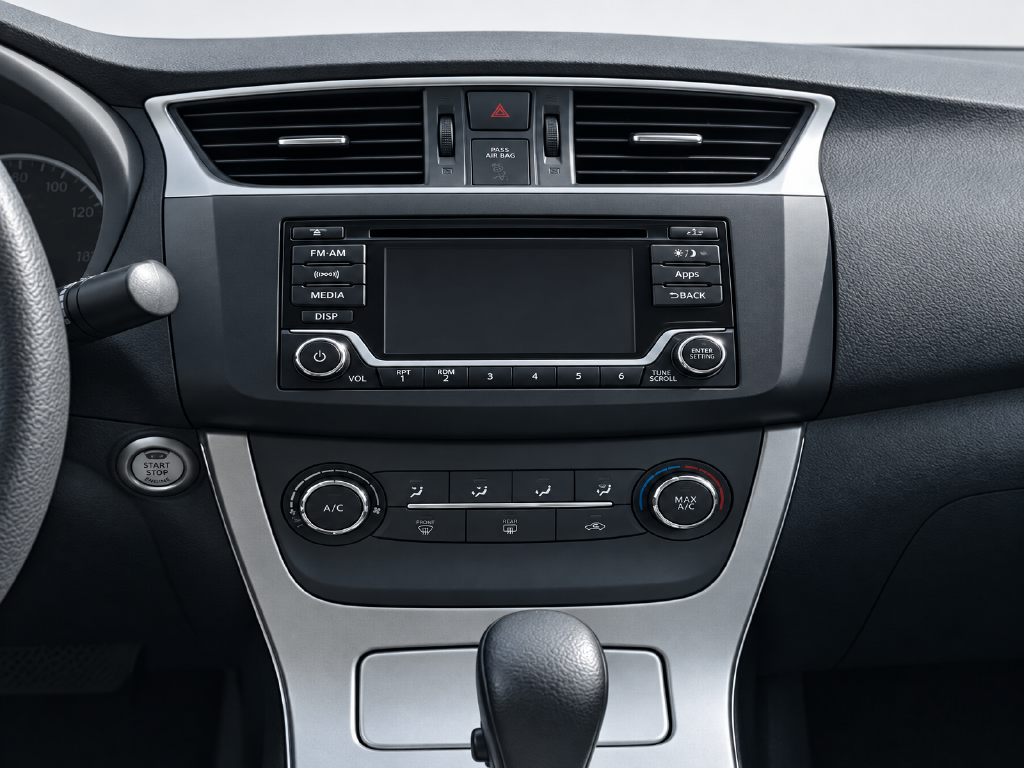 Used 2015 Silver Nissan SV image 16