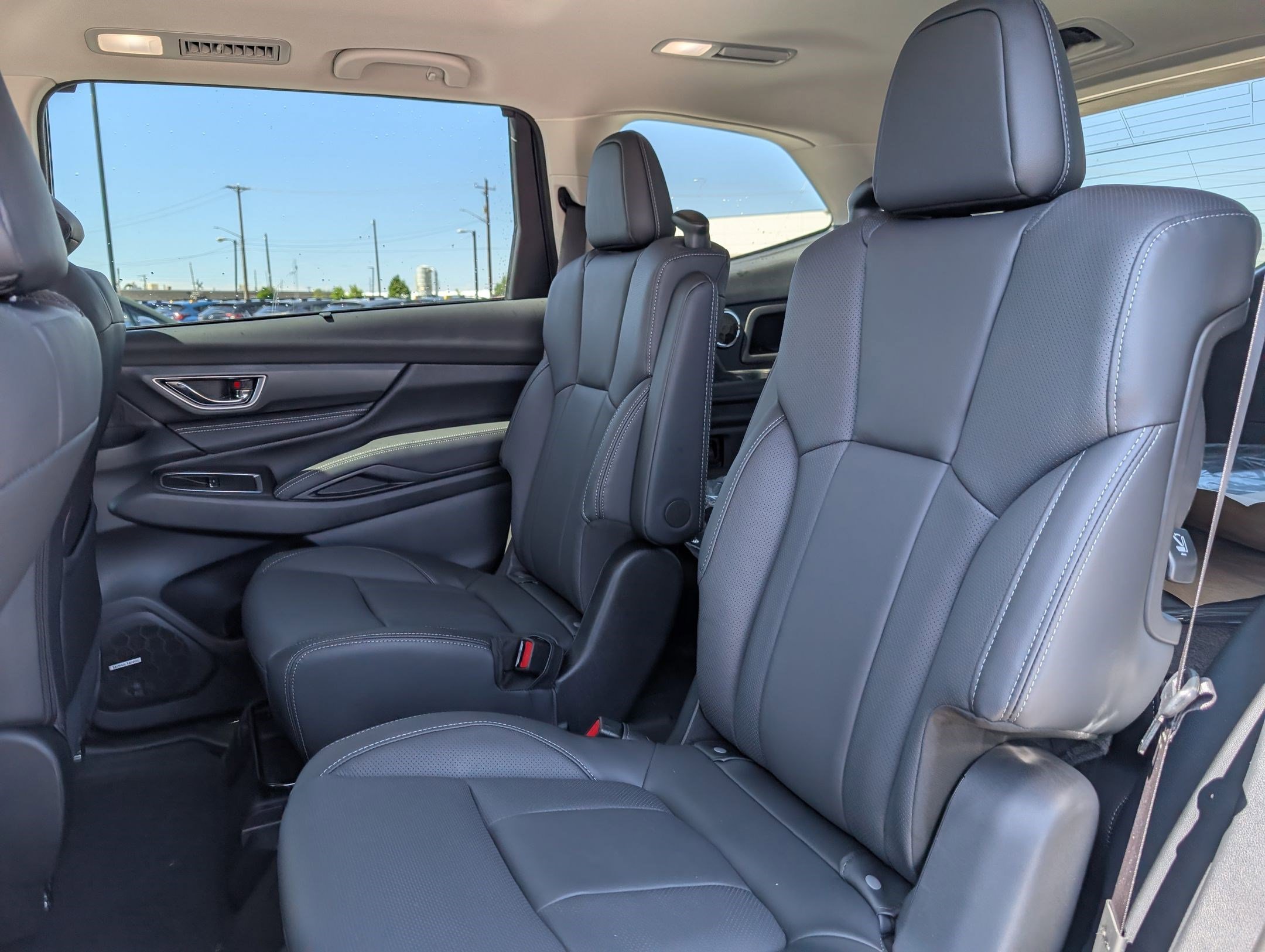New 2026 MAGNETITE GRAY METALLIC Subaru Limited 7-Passenger image 15