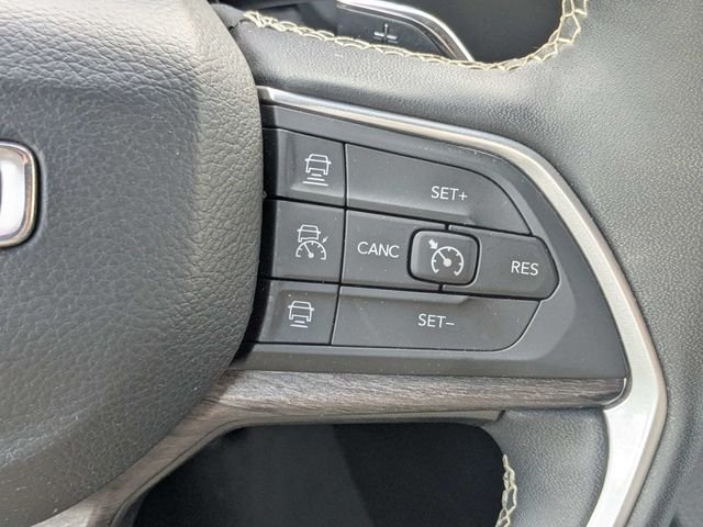 Used 2024 Silver Jeep 4xe image 28