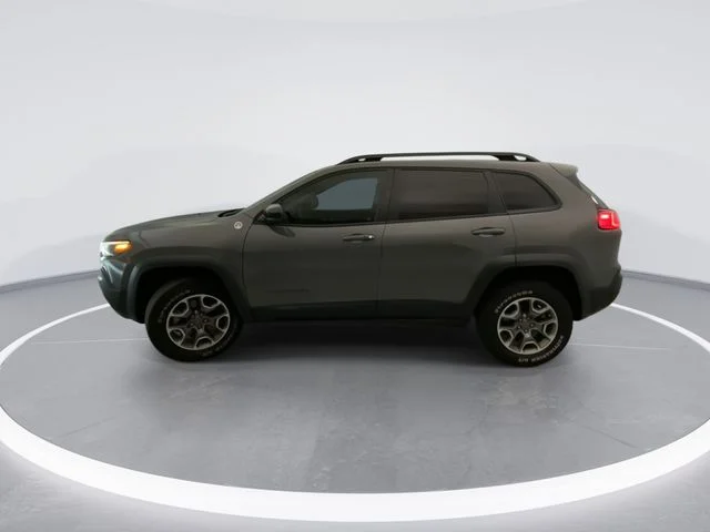 Used 2022 Gray Jeep Trailhawk image 9
