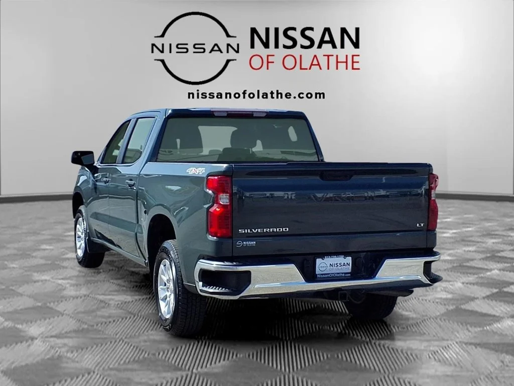 Used 2025 Gray Chevrolet LT image 5