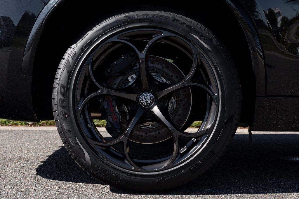 2024 Alfa Romeo Stelvio Quadrifoglio - Photo 11