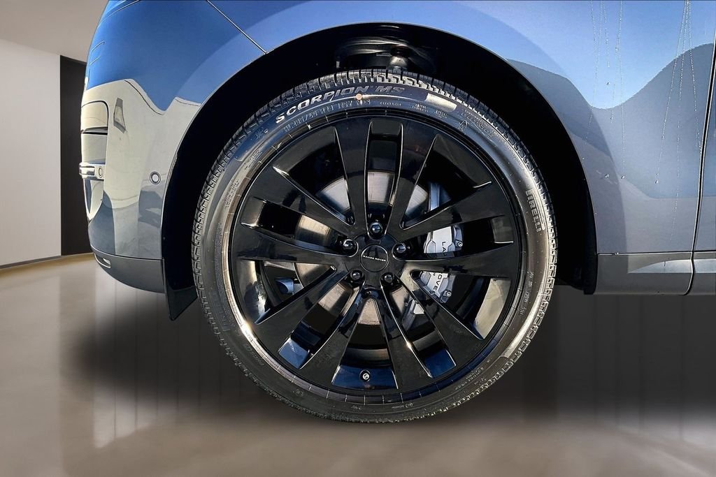 New 2026 VARESINE BLUE Land Rover SE image 13
