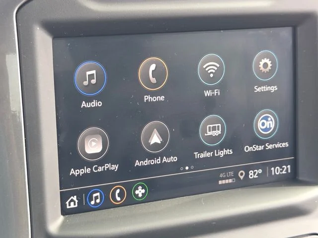 Used 2025 White Chevrolet Custom image 20