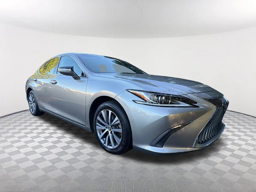 Used 2019 Silver Lexus 350 image 3