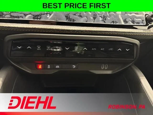 New 2026 Diamond Black Crystal Pearl-Coat Exterior Paint Jeep 85th Anniversary image 33