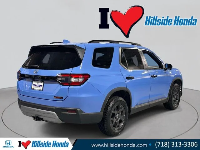 Certified Used 2024 Diffused Sky Pearl Honda AWD TRAILSPORT image 5