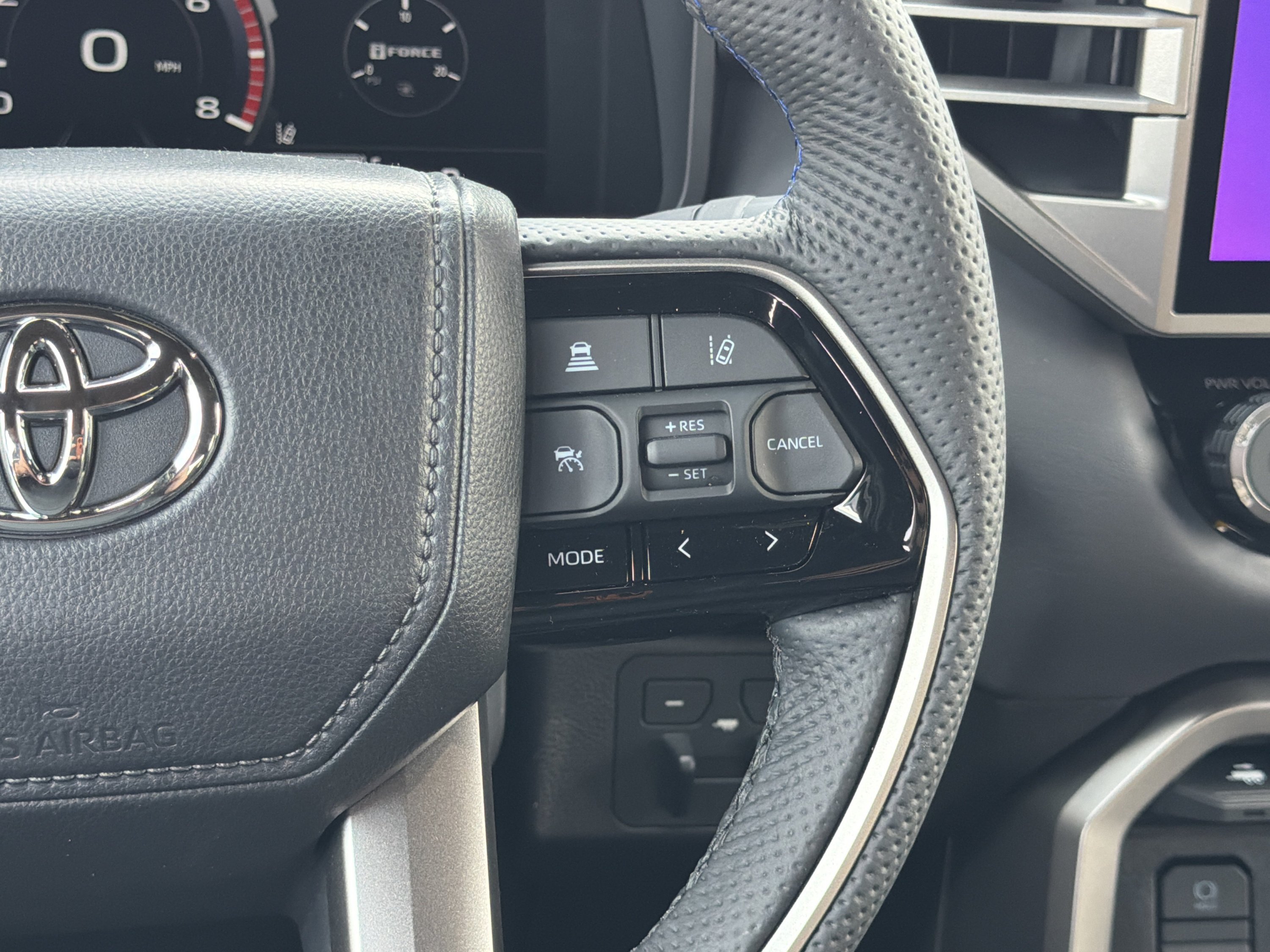 2026 Toyota Tundra Platinum - Photo 19