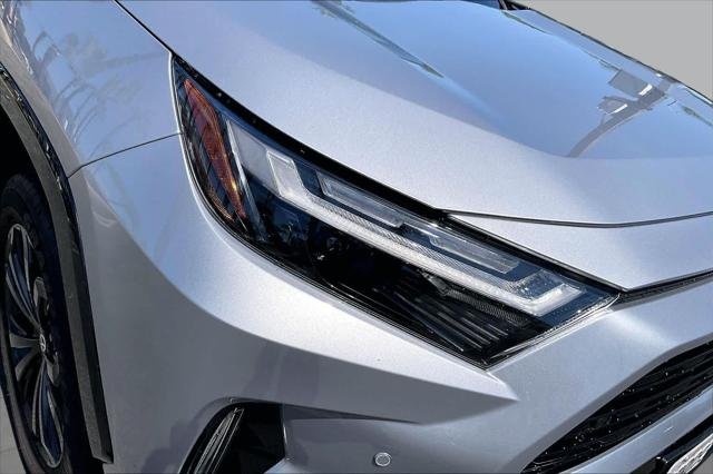 Certified Used 2024 SILVER SKY MET W/BLK Toyota  image 26