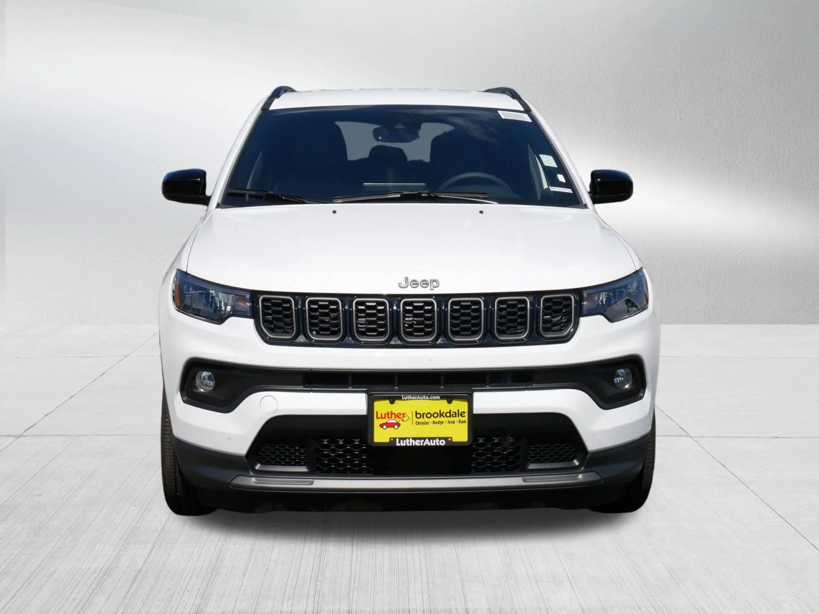 Used 2026 Bright White Clearcoat Jeep Latitude Altitude image 2