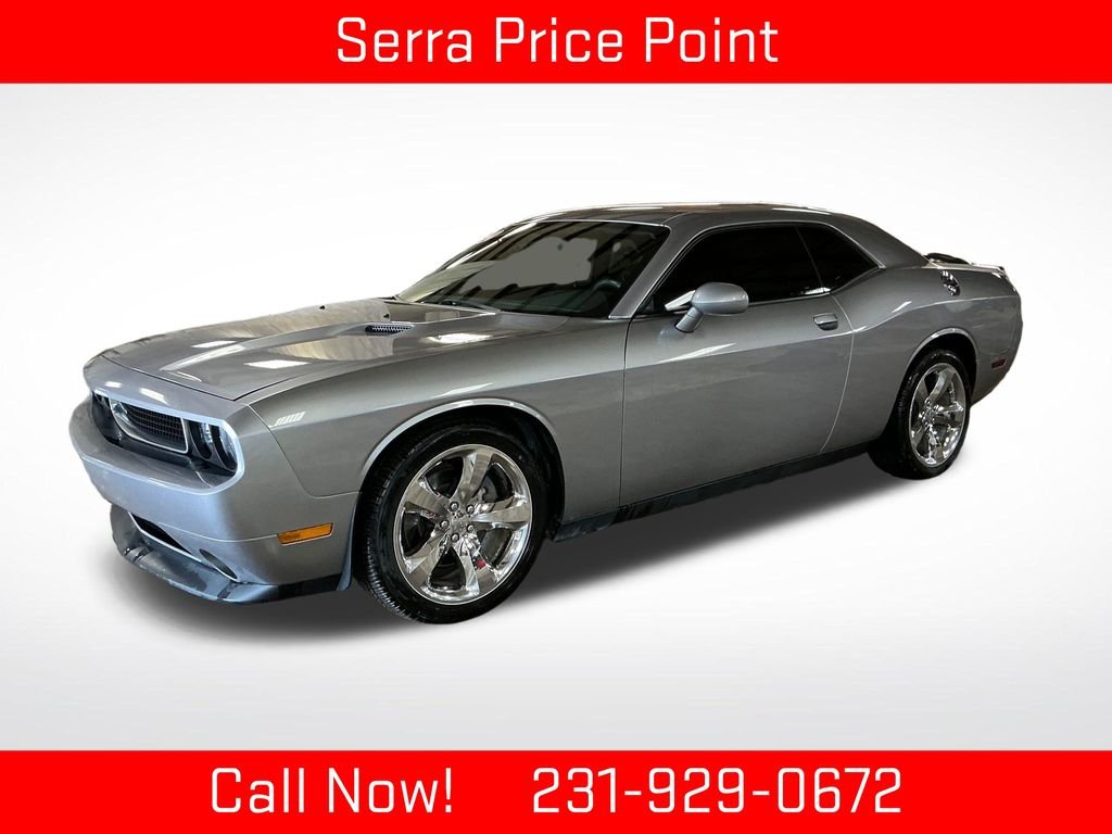 2014 Dodge Challenger SXT's photo