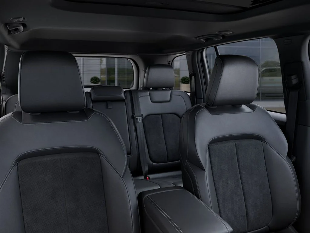 New 2026 Silver Zynith Exterior Paint Jeep Altitude image 27