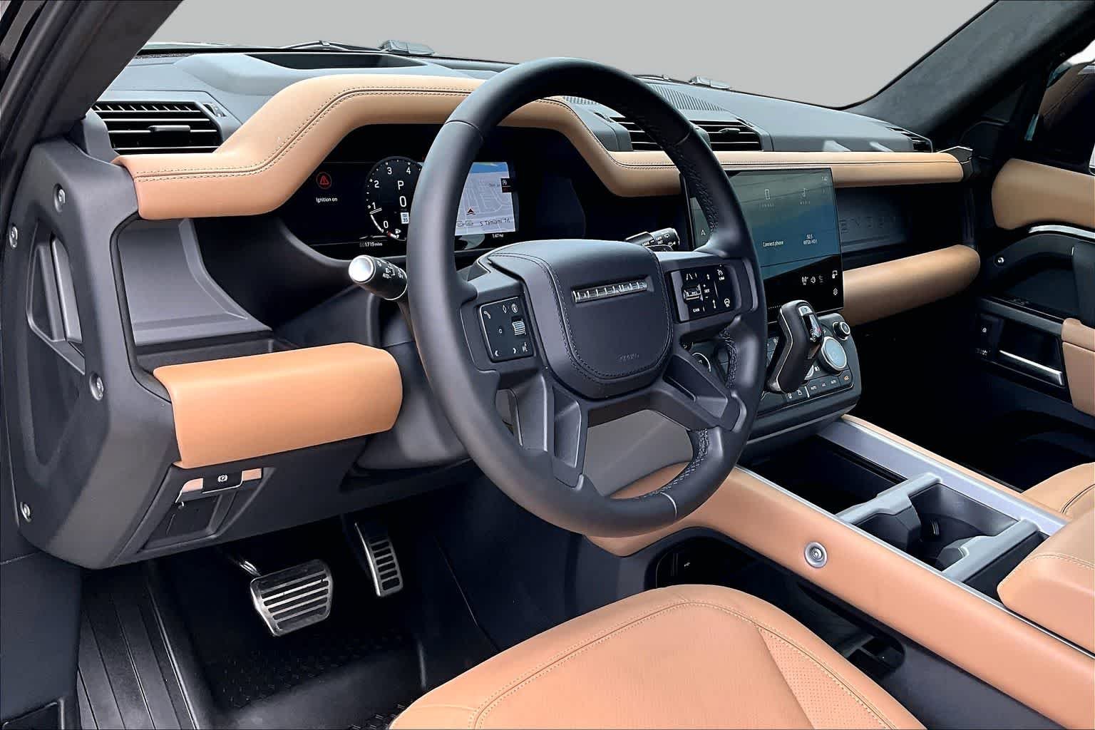 Used 2026 Santorini Black Metallic Land Rover V8 image 33