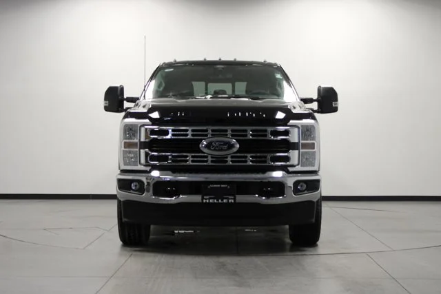 New 2026 Agate Black Metallic Ford F-250® XLT image 31