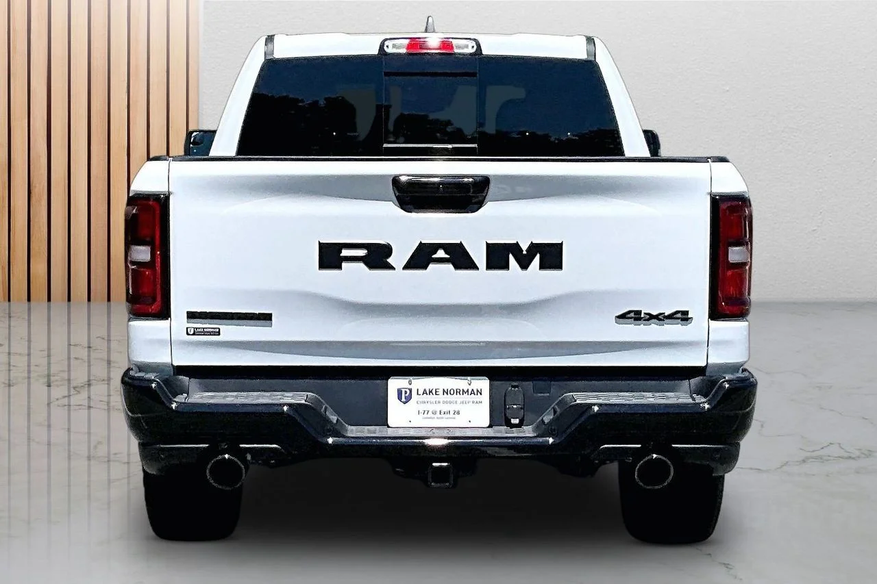 New 2026 Bright White Clear-Coat Exterior Paint RAM Big Horn/Lone Star image 8