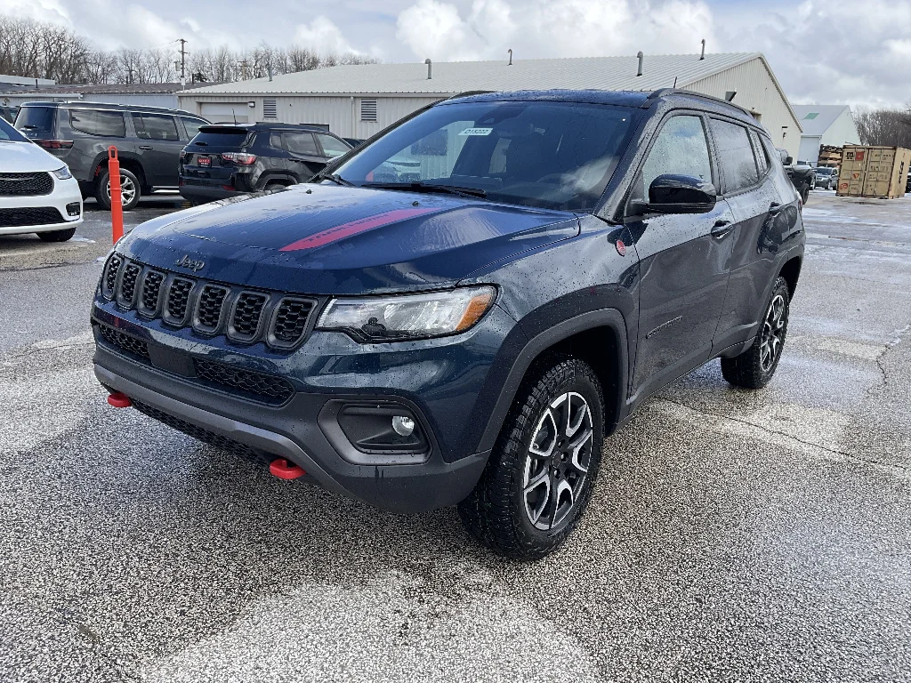 New 2026 Fathom Blue Pearl-Coat Exterior Paint Jeep Trailhawk image 3