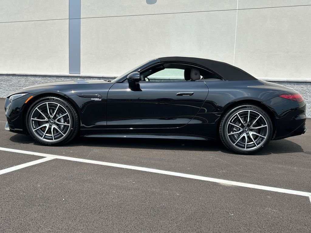 New 2027 Obsidian Black Metallic Mercedes-Benz AMG® SL 43 Roadster image 4