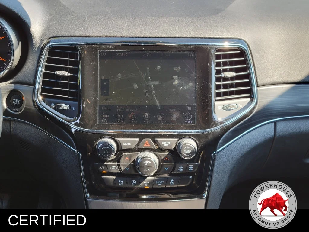 Used 2019 Silver Jeep Limited image 23