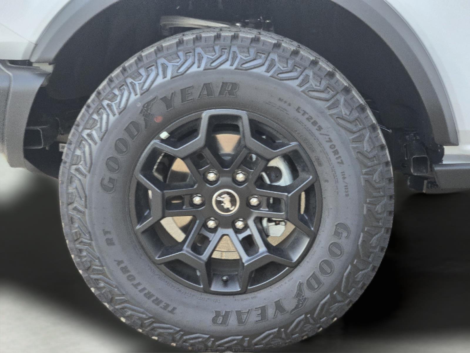 New 2026 Oxford White Ford Badlands® image 7
