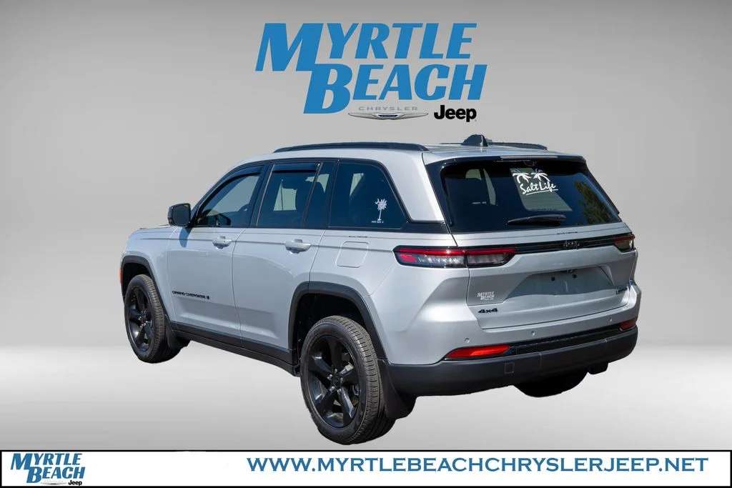 Certified Used 2025 Silver Zynith Jeep Limited image 4