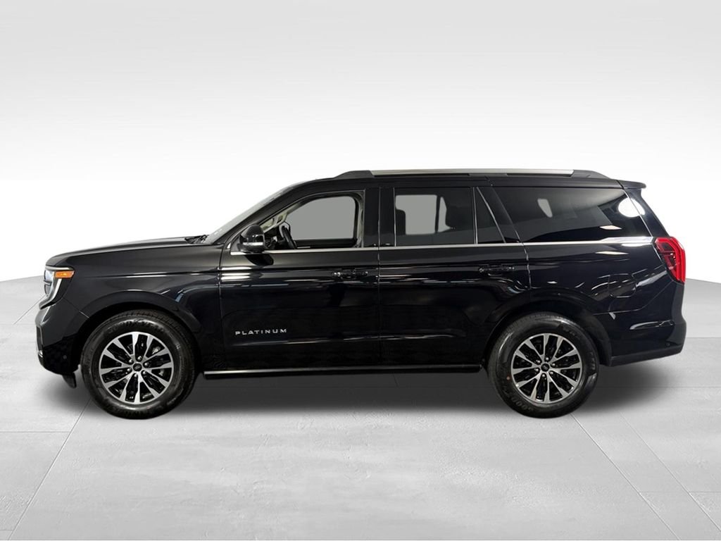 Used 2025 Black Metallic Ford Platinum image 10