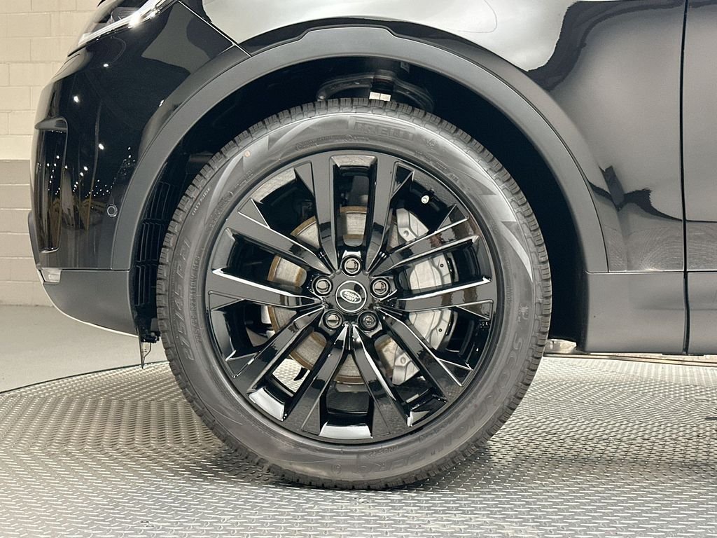New 2026 Santorini Black Land Rover S image 5