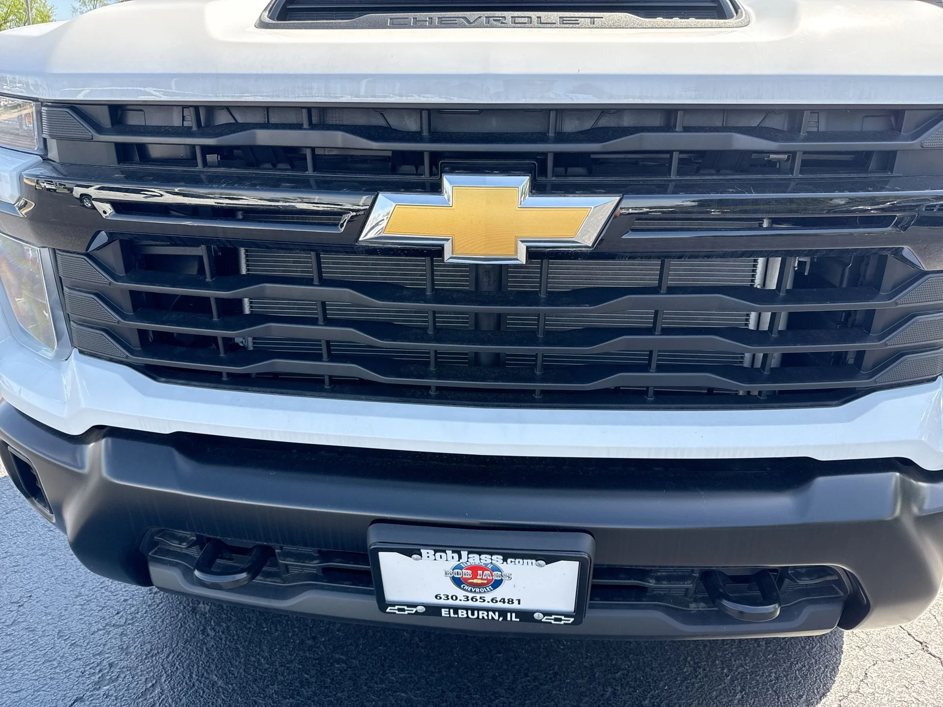 New 2026 Summit White Chevrolet WT image 34