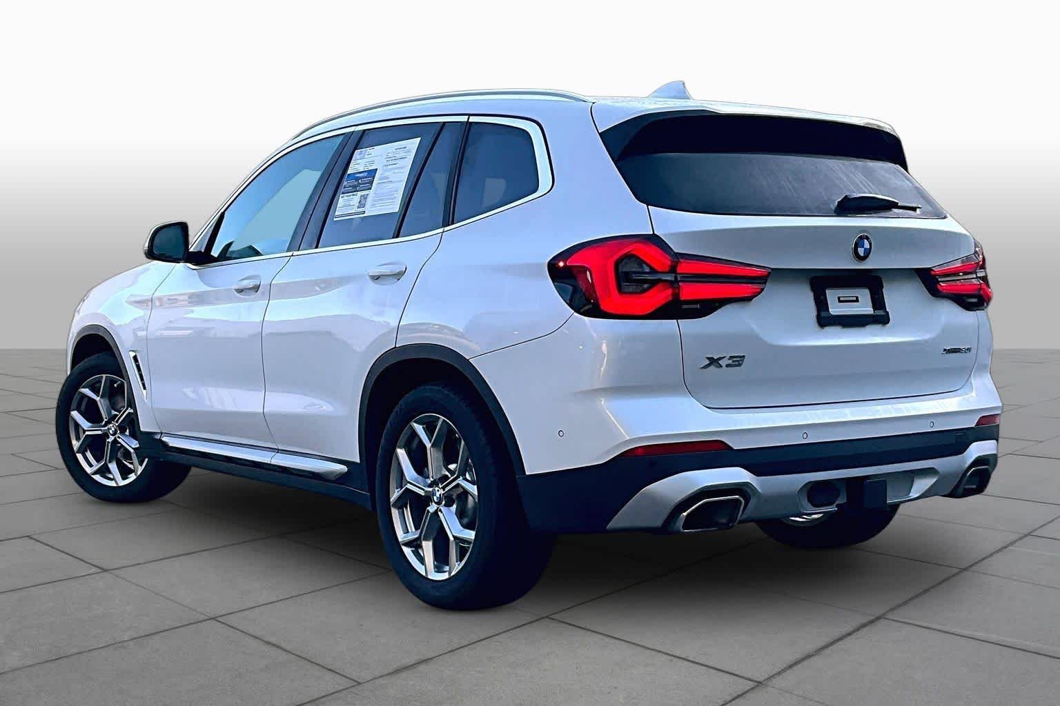 Used 2023 Mineral White Metallic BMW xDrive30i image 12