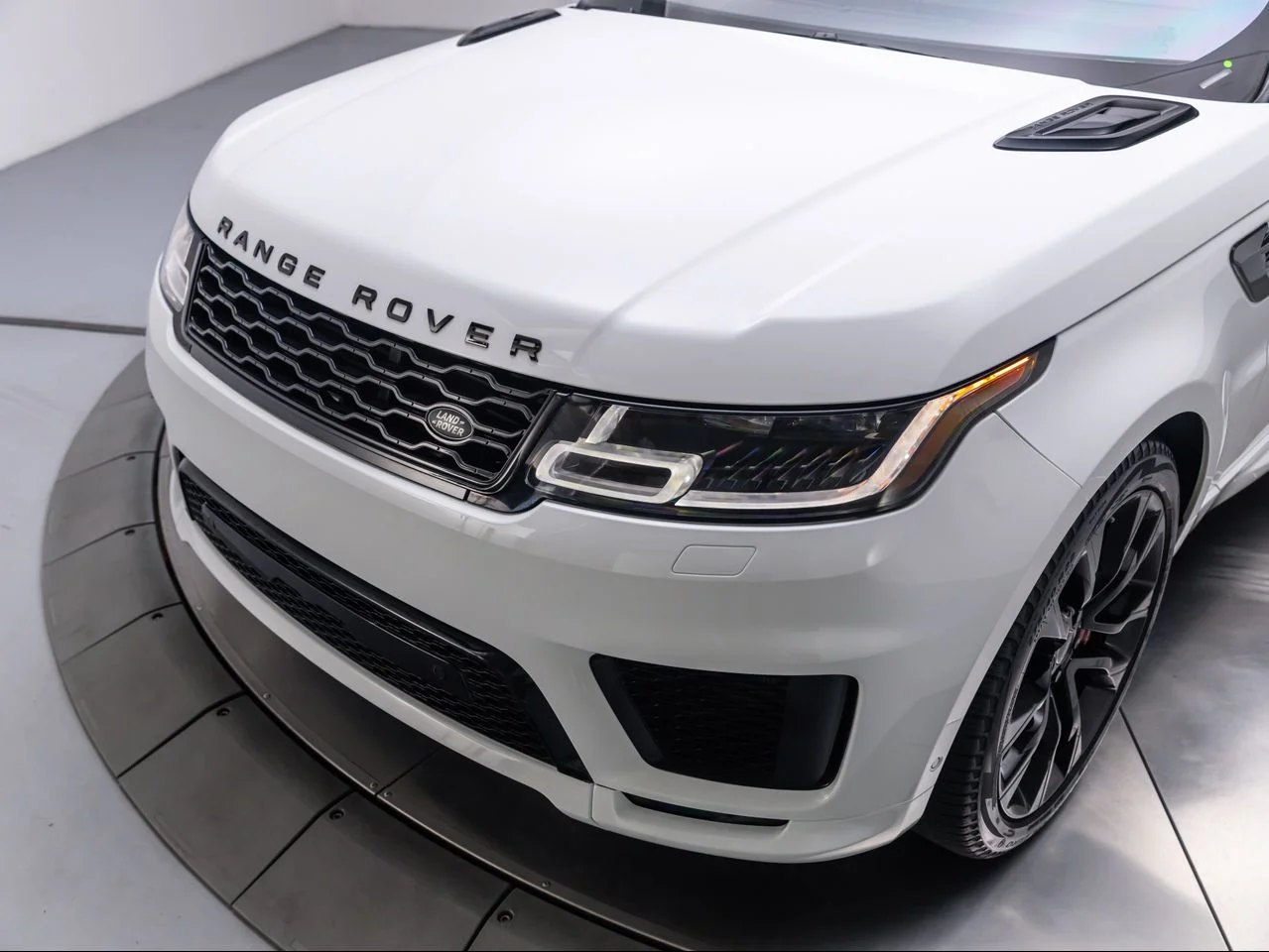 Used 2021 Fuji White Land Rover HST MHEV image 9