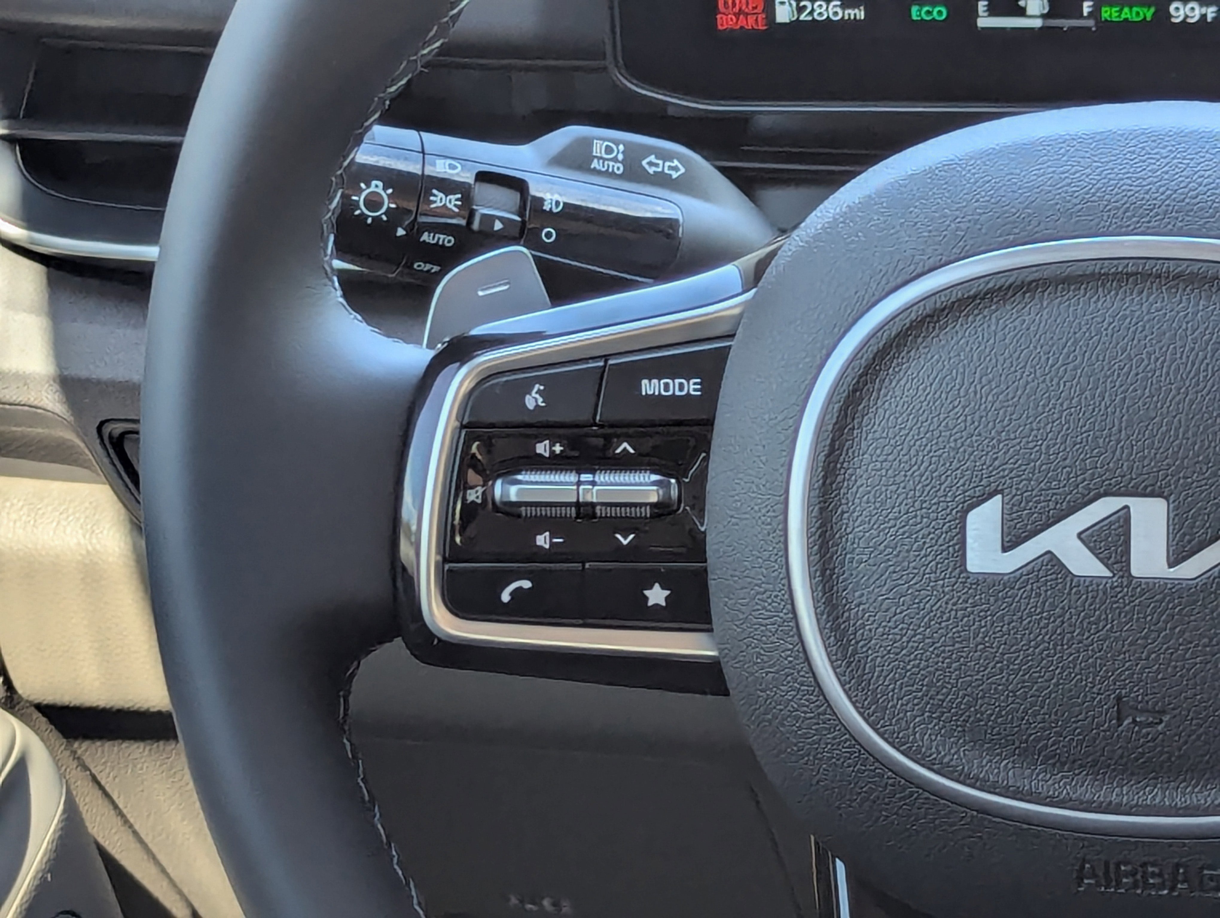 2026 Kia Carnival SX - Photo 17