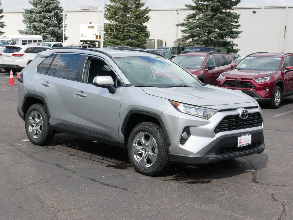 Used 2020 Silver Toyota XLE image 2
